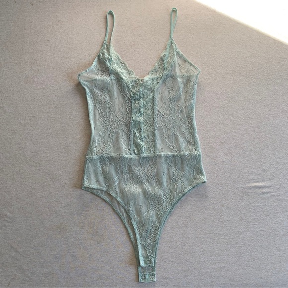 Lace bodysuit - Picture 1 of 4